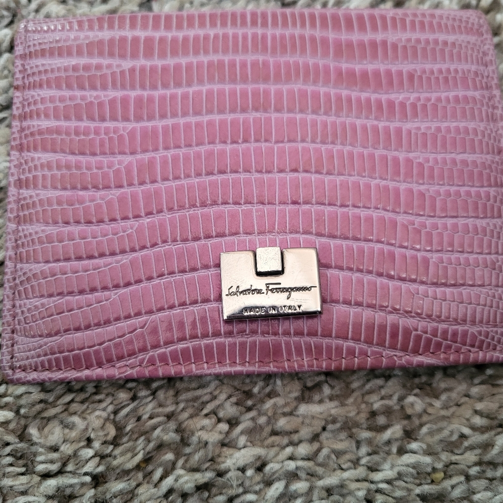 Authentic Pre-owned Salvatore Ferragamo card case